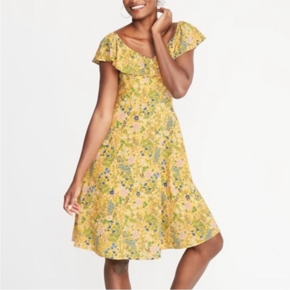 Cami Smocked Back Swing Dress Floral Yellow Summer Rayon Old Navy Womens Size XL